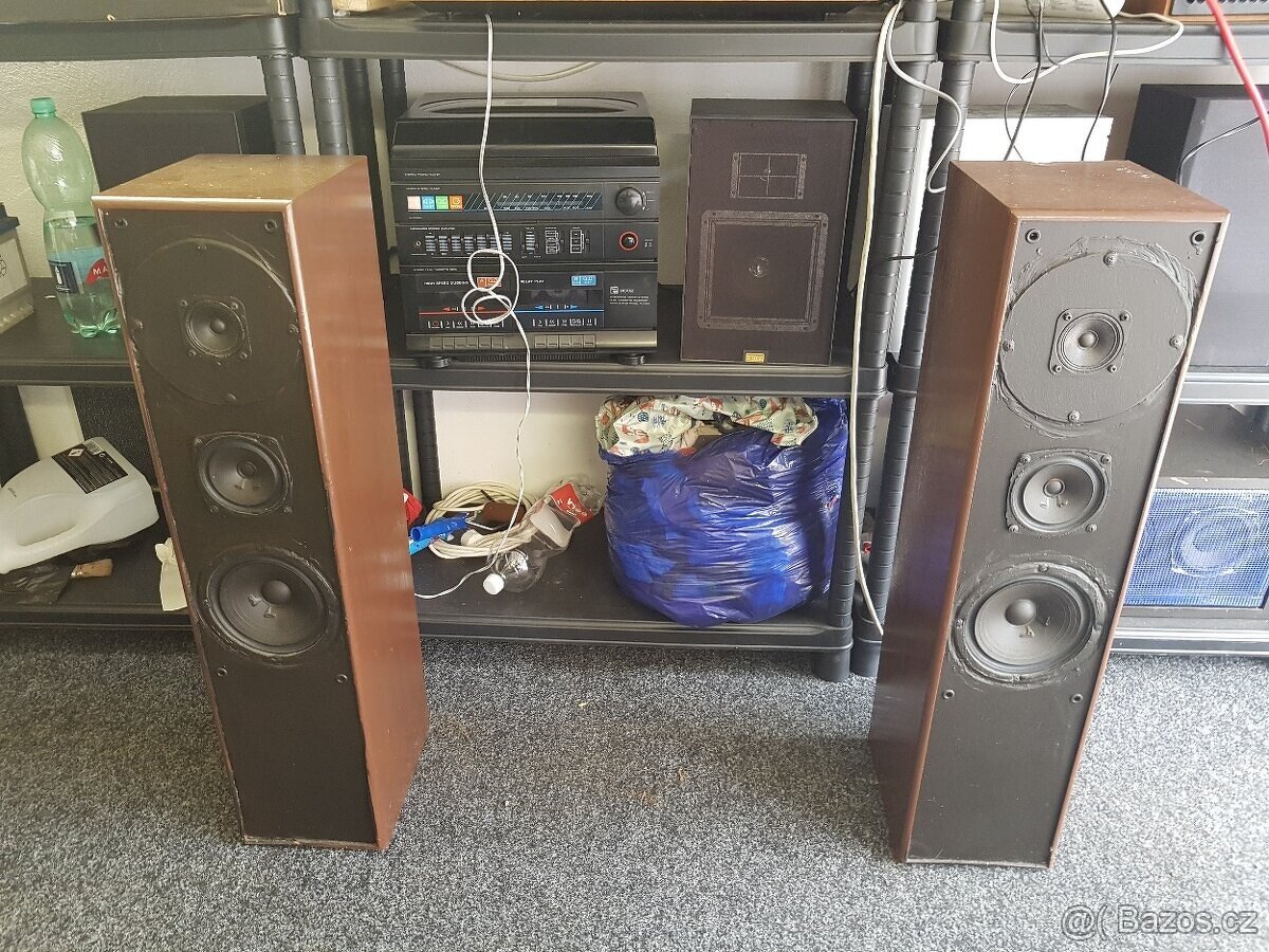 Třípásmové sloupové reproduktory