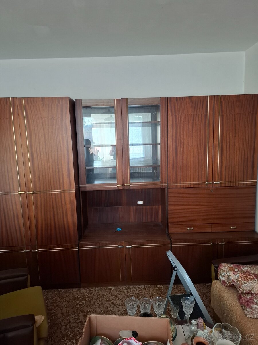 Obývací stěna  za odvoz.