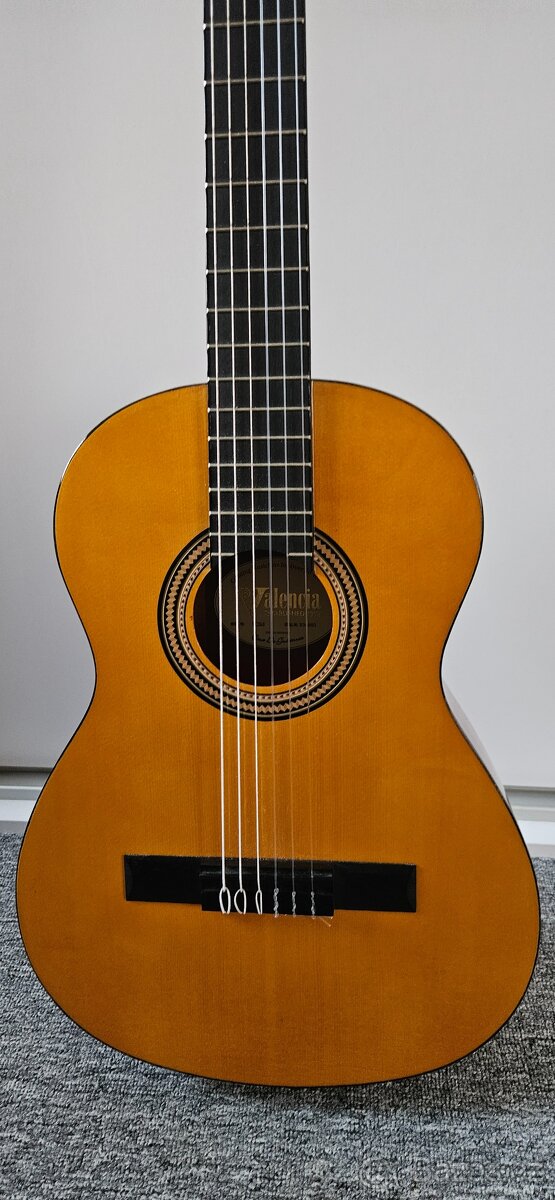 Kytara 3/4 Valencia