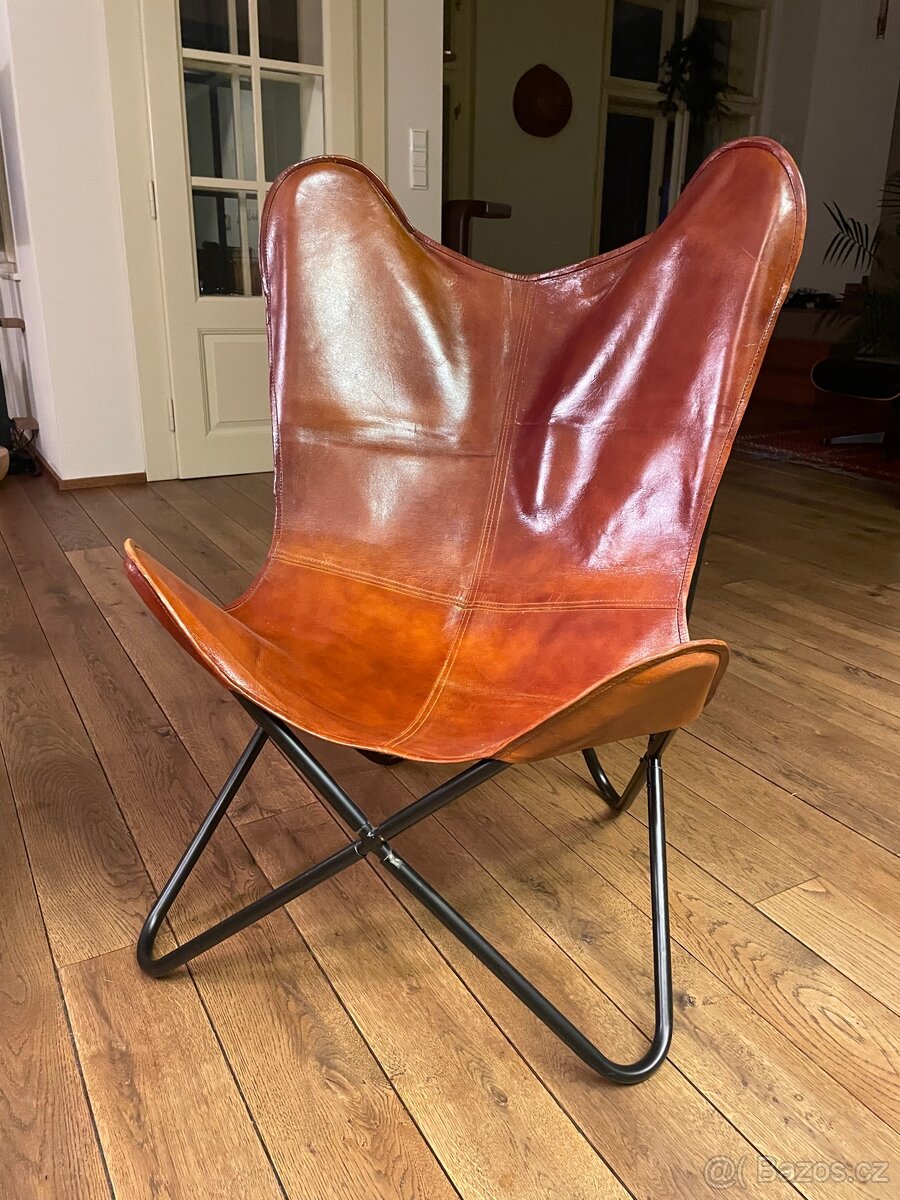 Kožené trubkové křeslo
