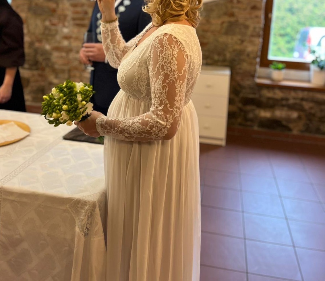 svatební těhotenské šaty