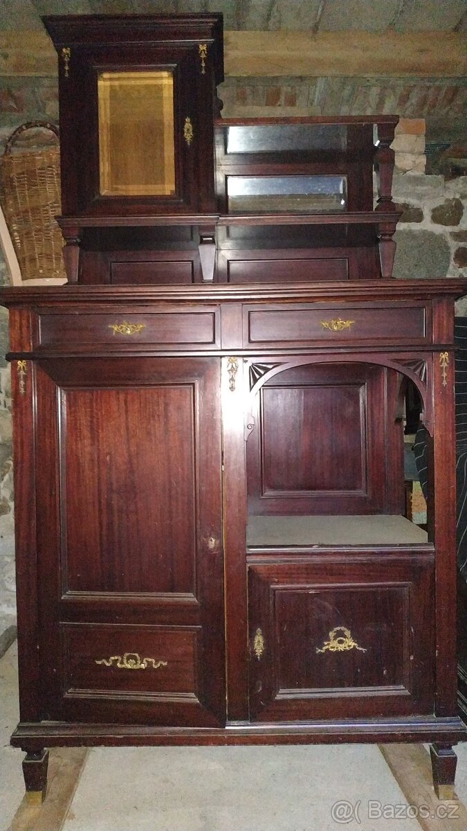 Starožitný secesní nábytek