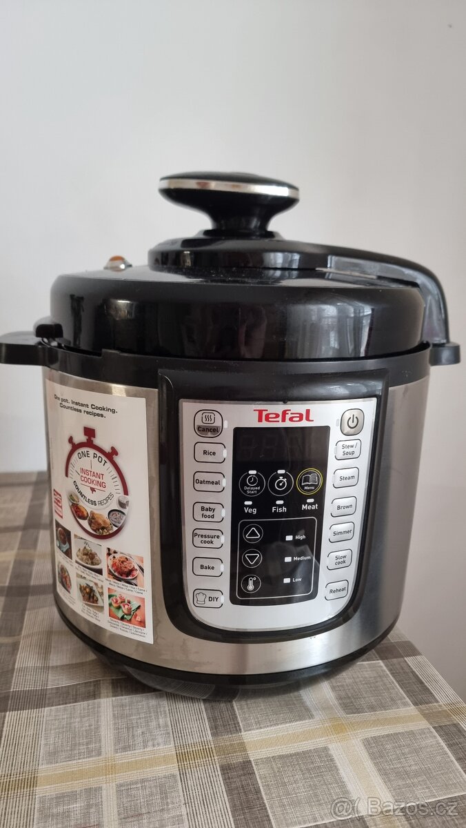 Multifunkční tlakový hrnec TEFAL