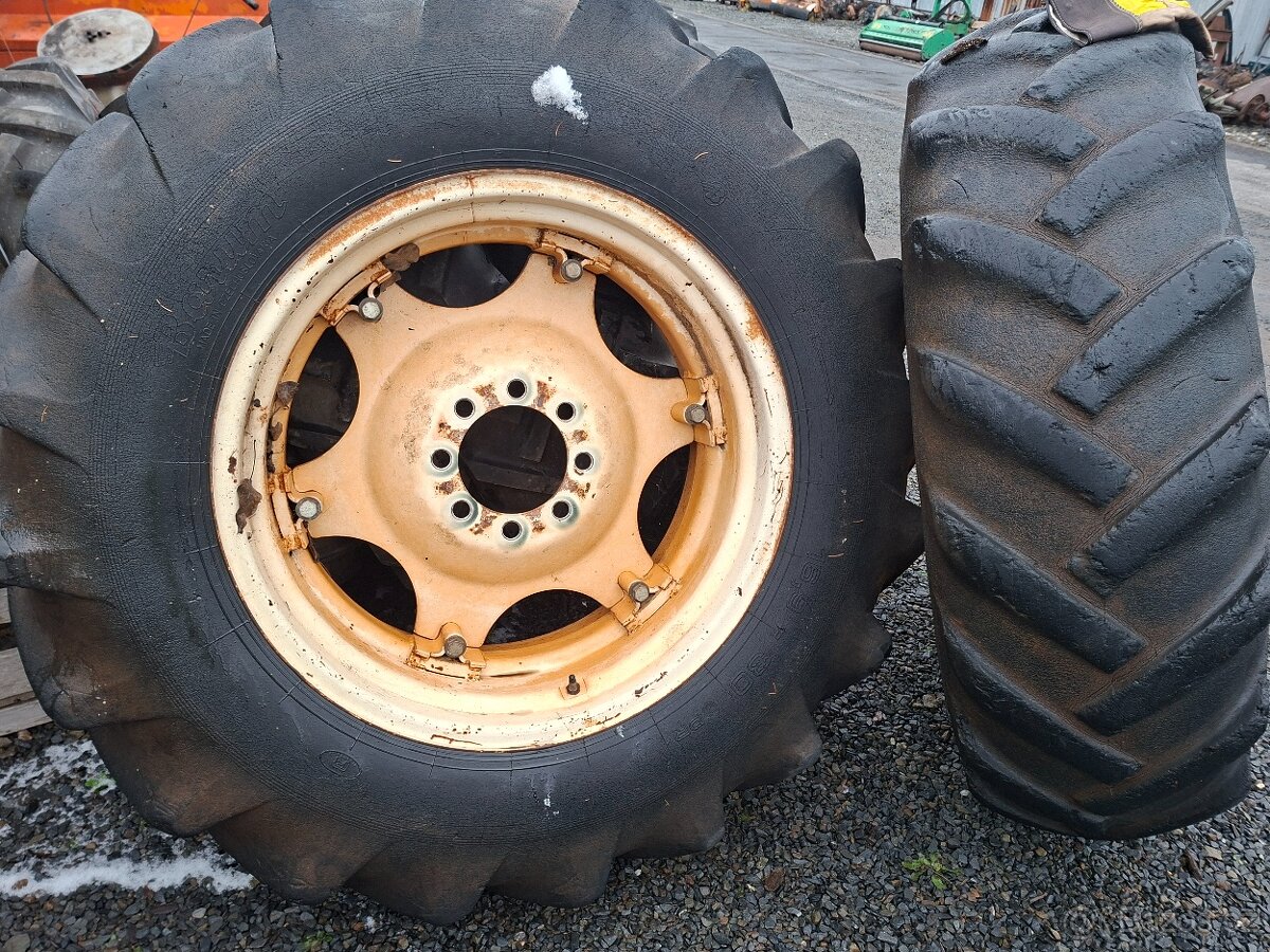 Zetor uřI kola 16,9-30