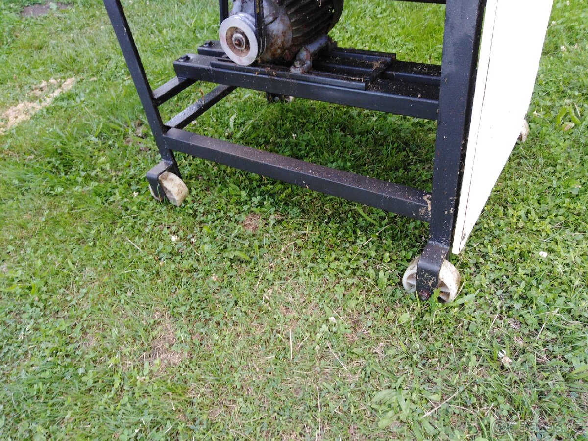 Cirkulárka domácí výroby