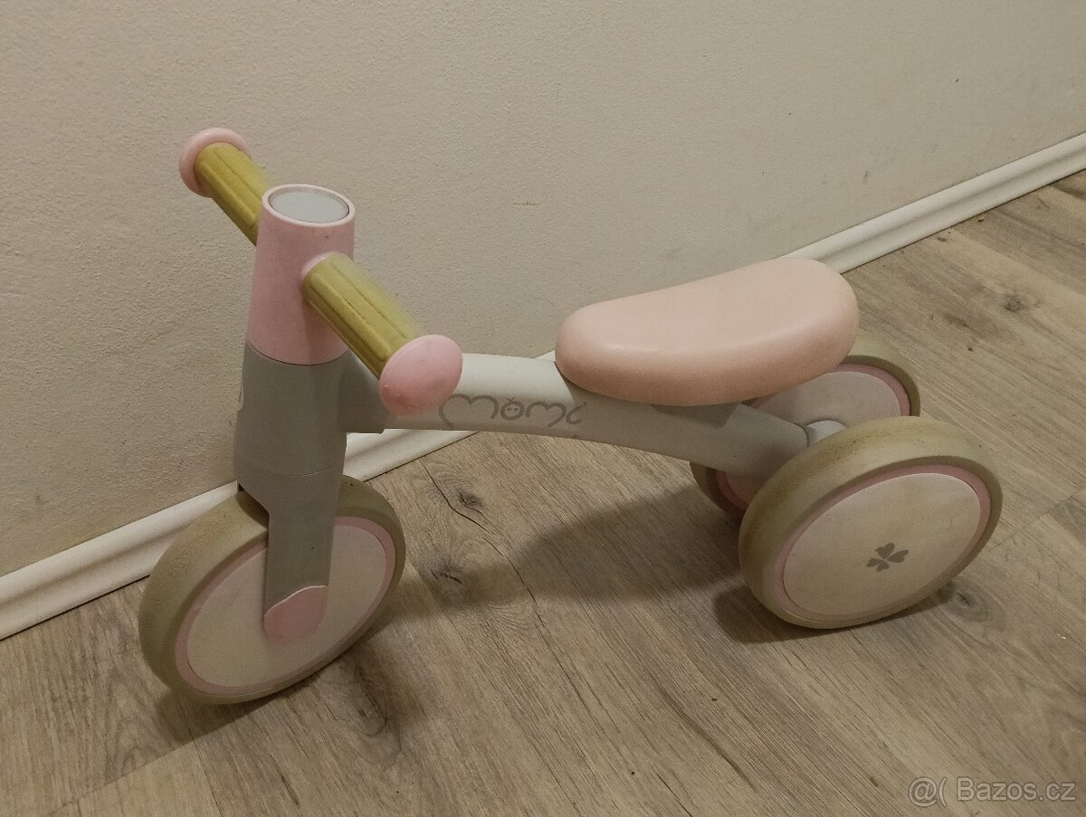 prodám dětské odrážedlo výška sedla 24cm