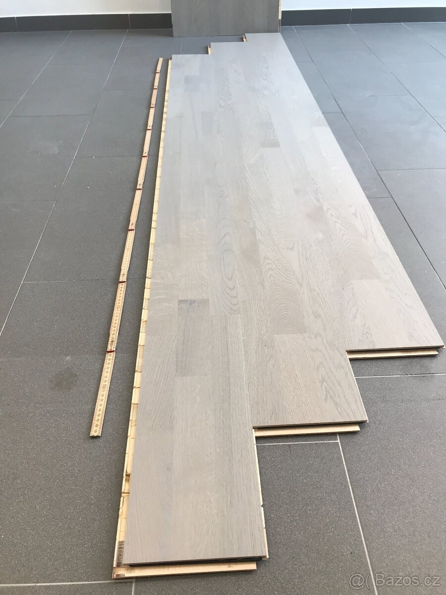 Dubová podlaha STONE 3-lamela 204m2