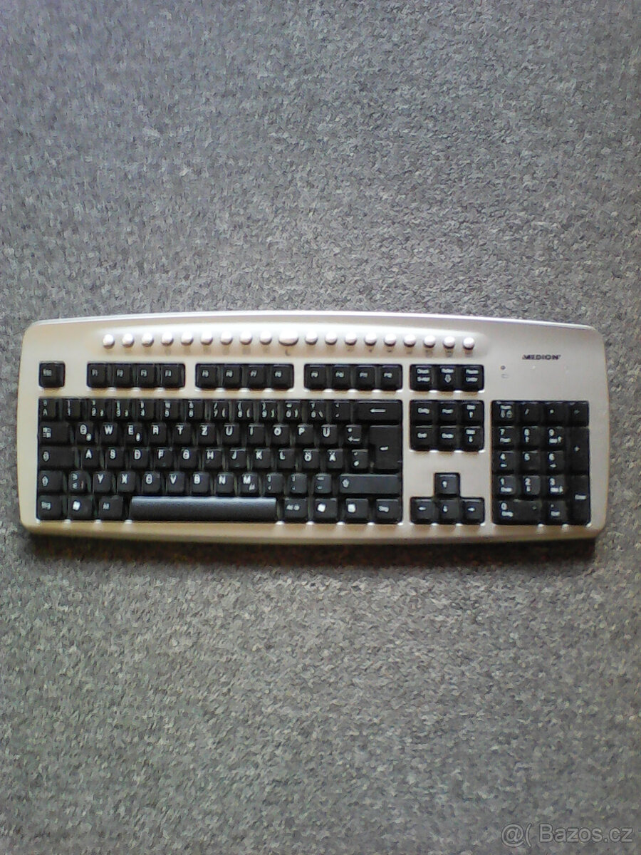 Prodám bezdrátovou klávesnici a myš včetně ovladačů