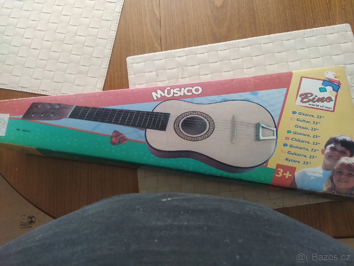 Prodám dětskou kytaru