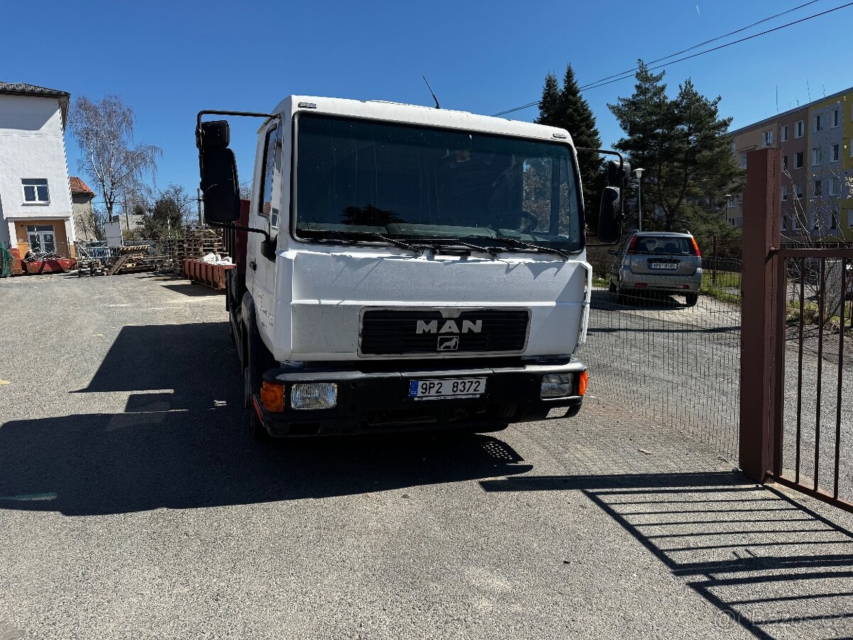 Hákový nosič kontejnerů MAN 12t