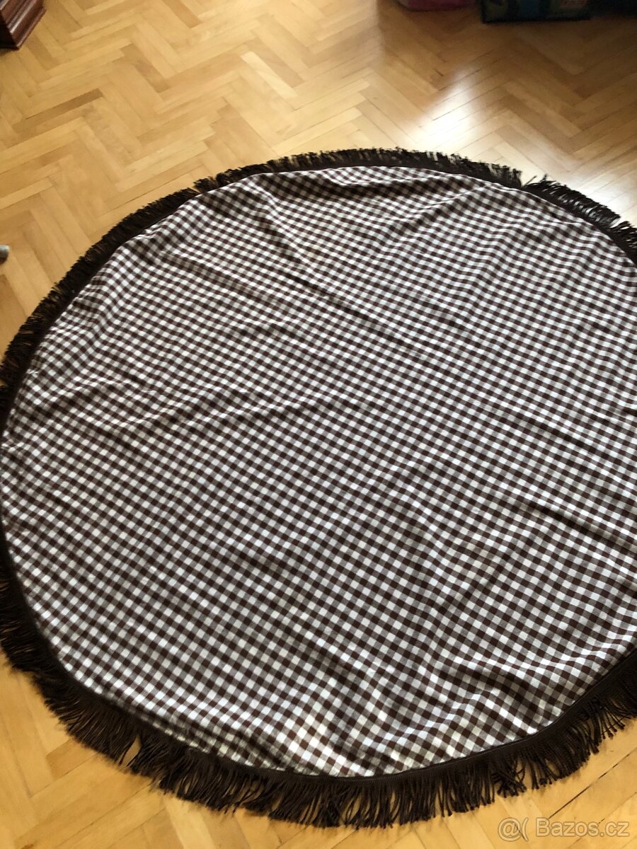 UBRUS 130 cm