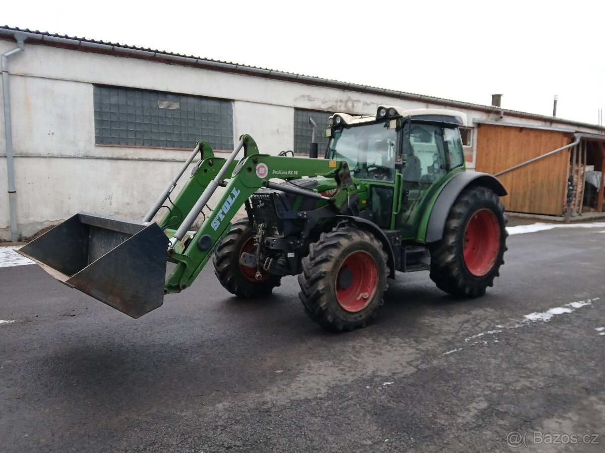 Fend vario 211 + čelní nakladač STOLL