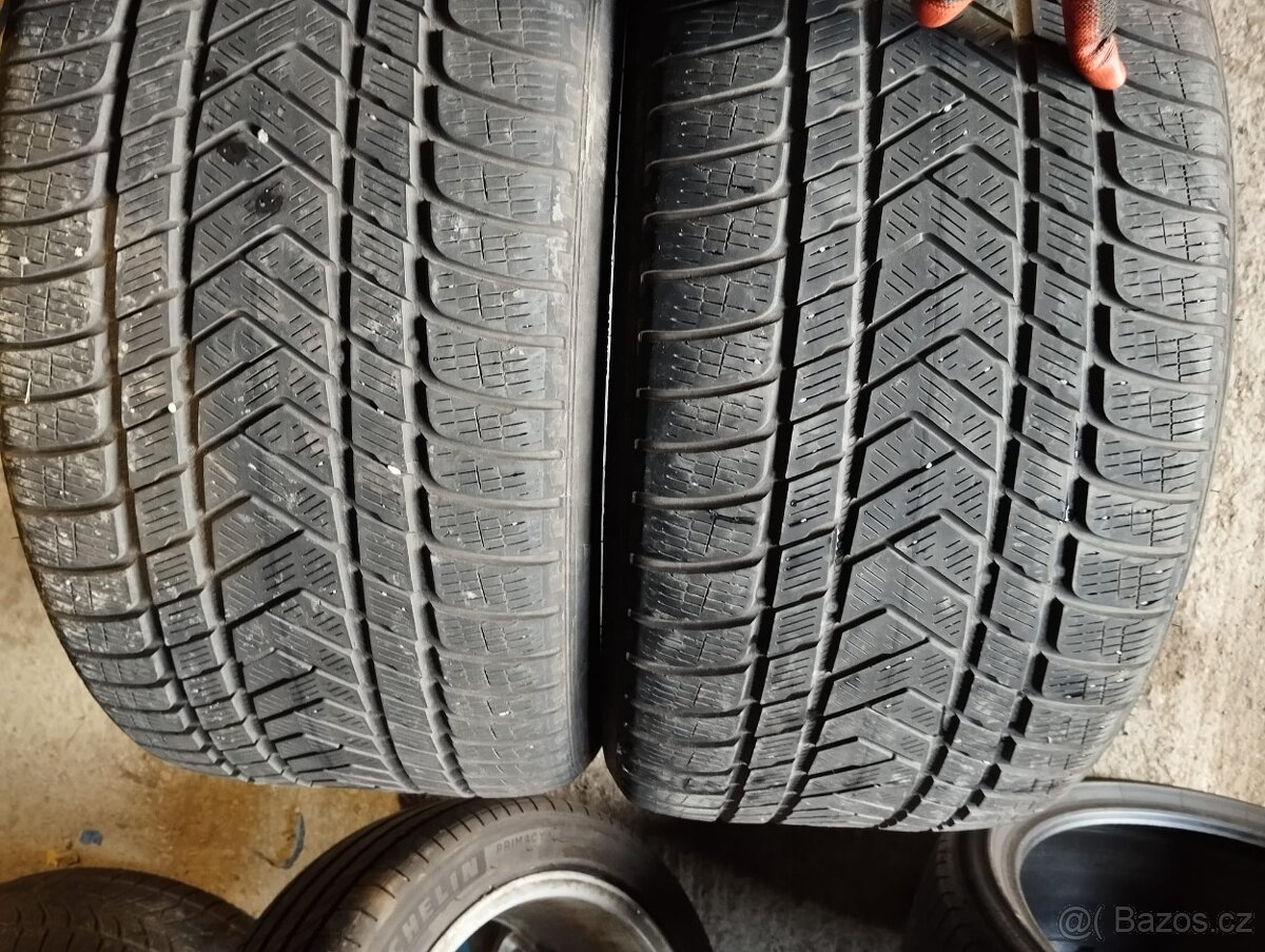 315/40/21 111v  Pirelli - zimní pneu 2ks