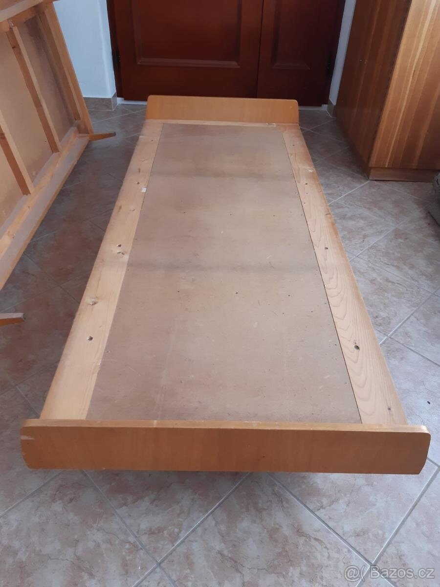 2 válendy bez matrací