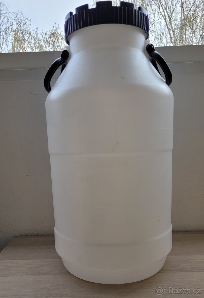 plastový barel 50 litrů