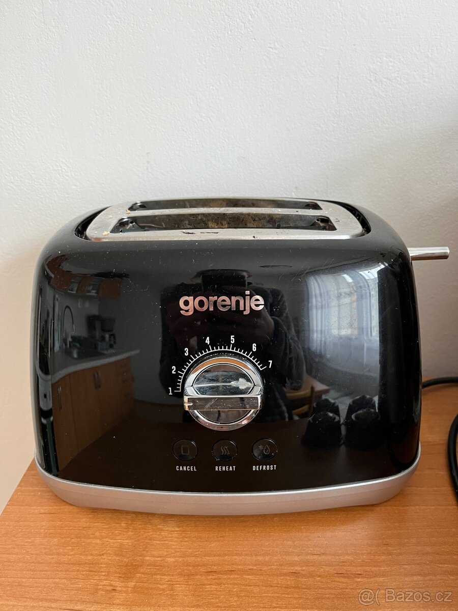 Topinkovač Gorenje T900RLBK edice retro