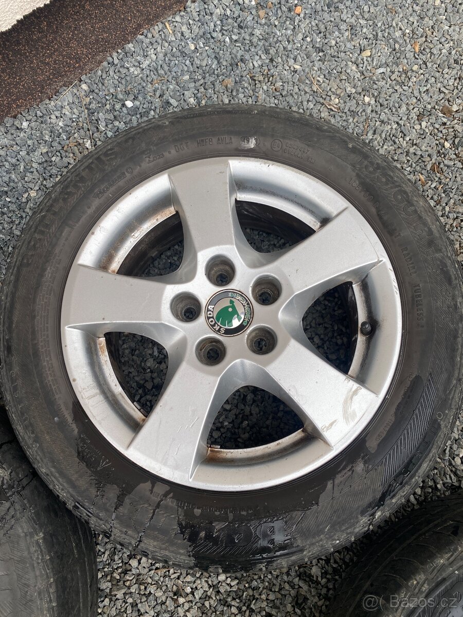 Alu kola 14” 5x100 Škoda a letní pneu 185/60/R14