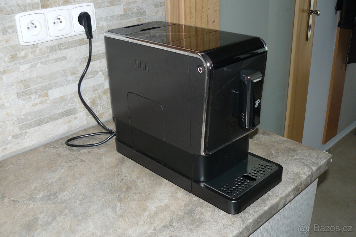 Kávovar Tchibo Esperto Caffé