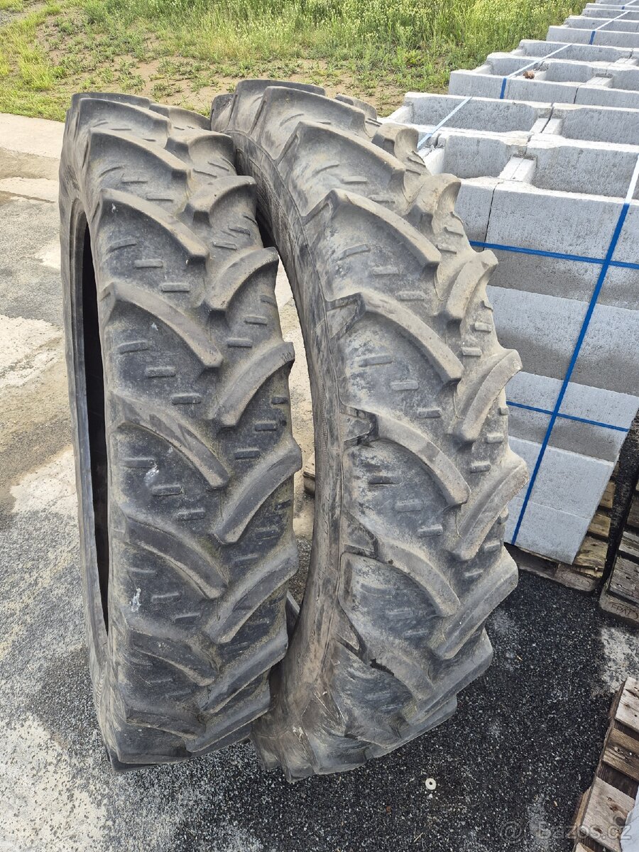 300/95 R46 (12.4 R46) Kleber Super 3 // postřikovač