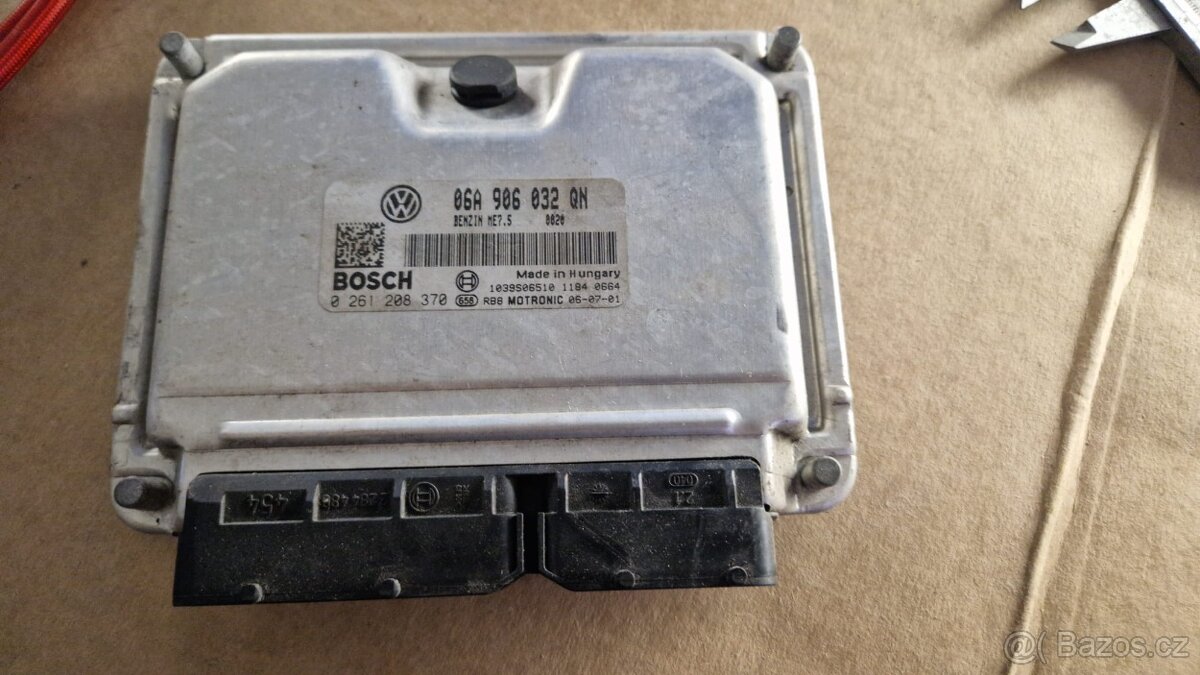 Řídící jednotka motoru ME7.5 VOLKSWAGEN-VW 06A906032QN BOSCH