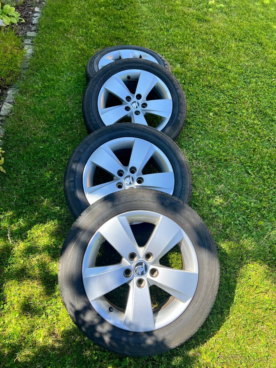 Kompletní ALU kola Škoda Fabia III – originál disky + letní