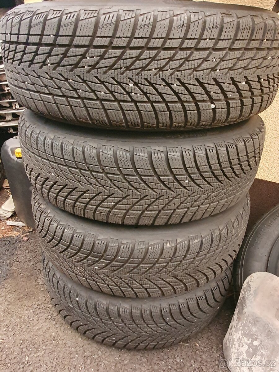 Sada plechová kola R15 a zimní pneu Rapid, Fabia 3