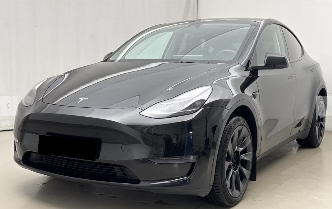 Tesla Y LR,AMD Ryzen, tov.záruka,dálniční autopilot