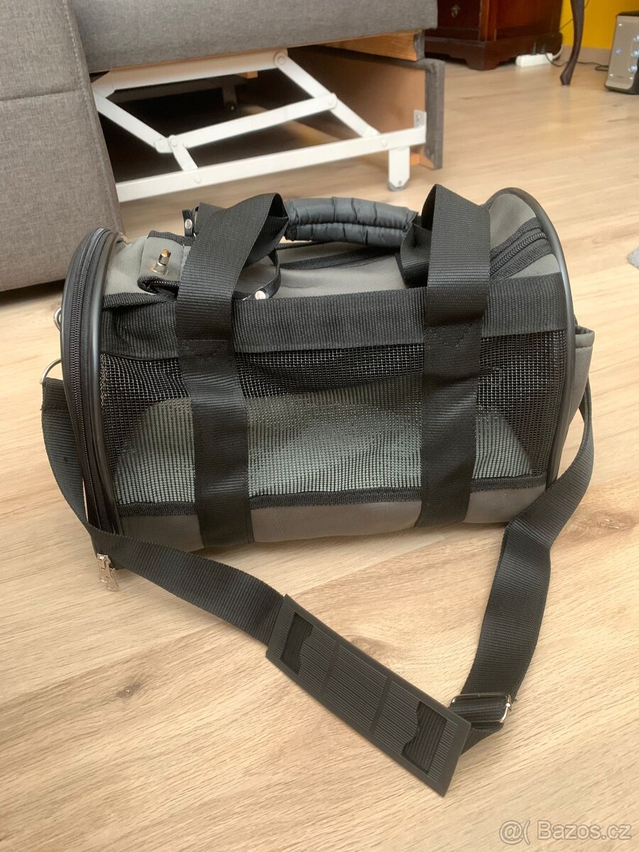 Cestovní taška/přepravka na mini psy (nepoužitá, špatně koup
