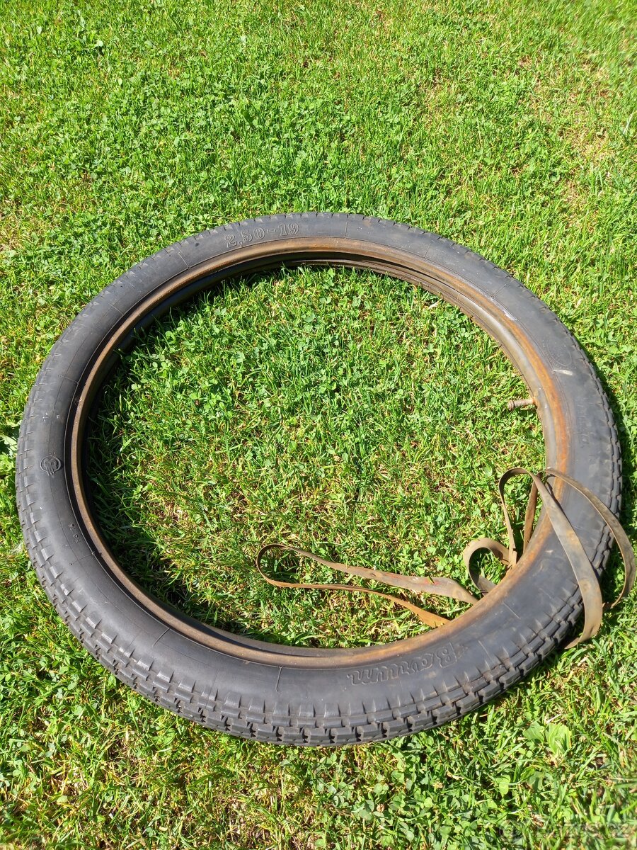pneu 2,5 x 19 a 2 1/4 x19
