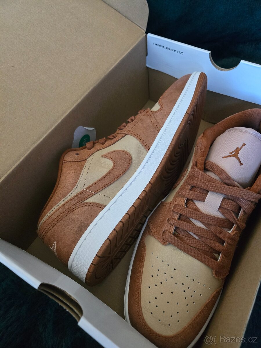 Nike Air Jordan 1 Low SE tenisky
