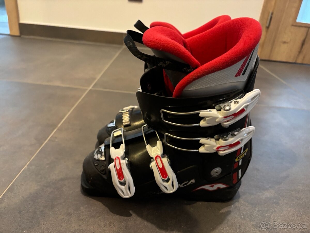 Dětské lyžařské boty Nordica (vel. 23,5)
