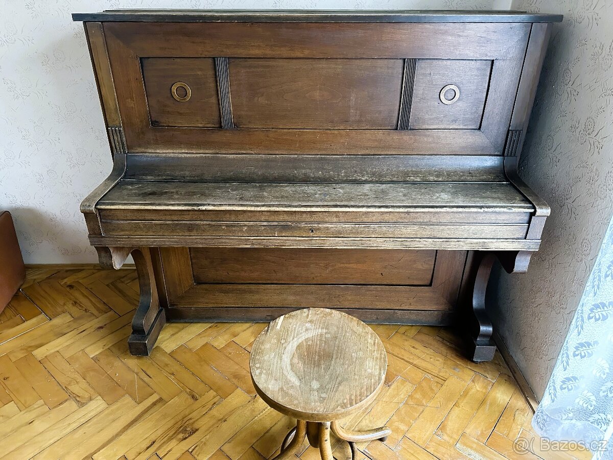 Klavír - piano - J. Nemetschke Wien