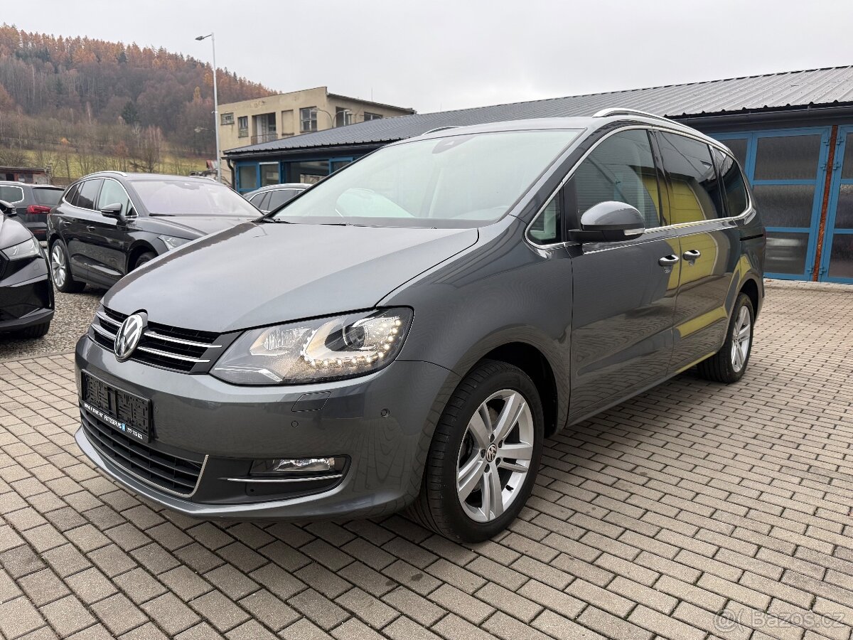 VW SHARAN 2.0 TDi DSG 4x4 LED KAMERA PANORAMA WEBASTO TAŽNÉ