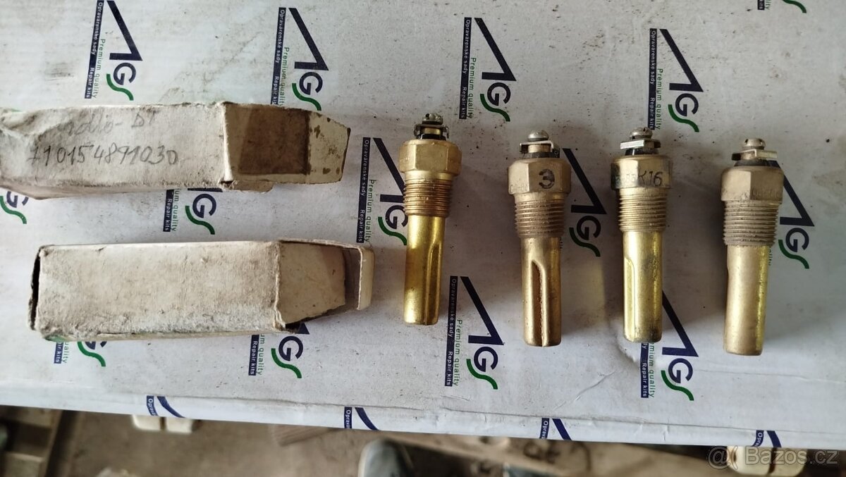 Čidlo teploty traktor DT