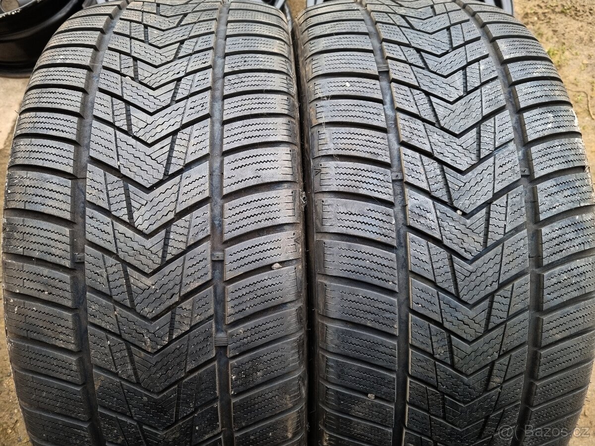 Zimní pneumatiky Tracmax 245/35 R20 95V