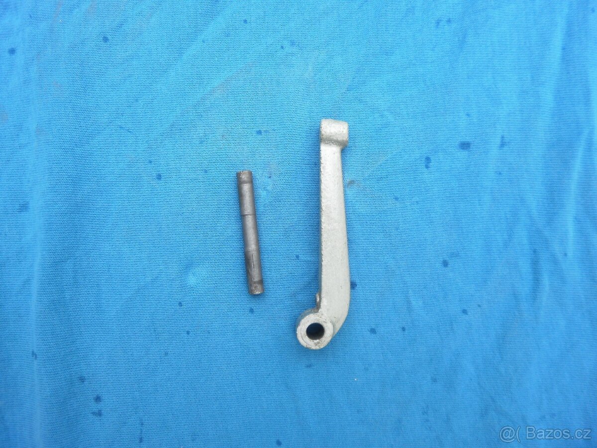 Páčka vypínání spojky s hřídelkou