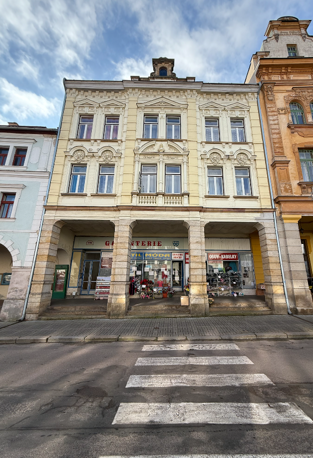 Pronájem komerčního prostoru – 200 m² | Nová Paka - centrum