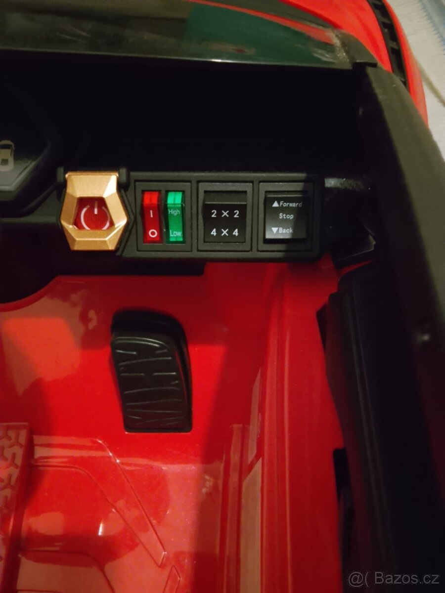 Elektrické auto