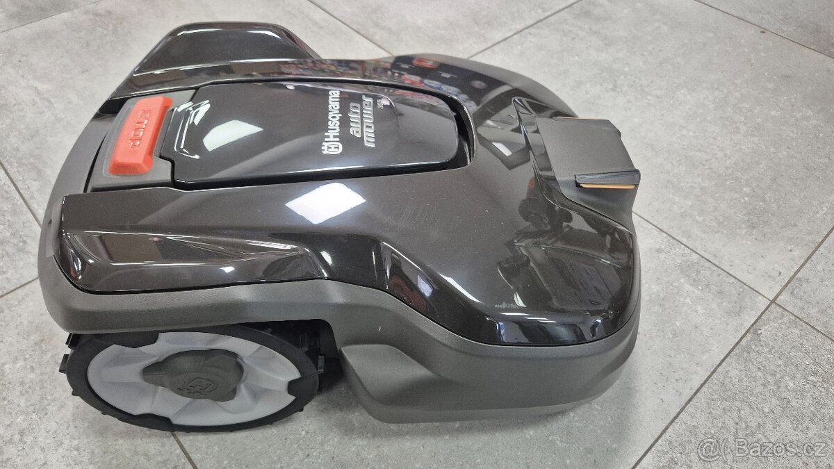 Robotická sekačka Husqvarna 305 Mark II