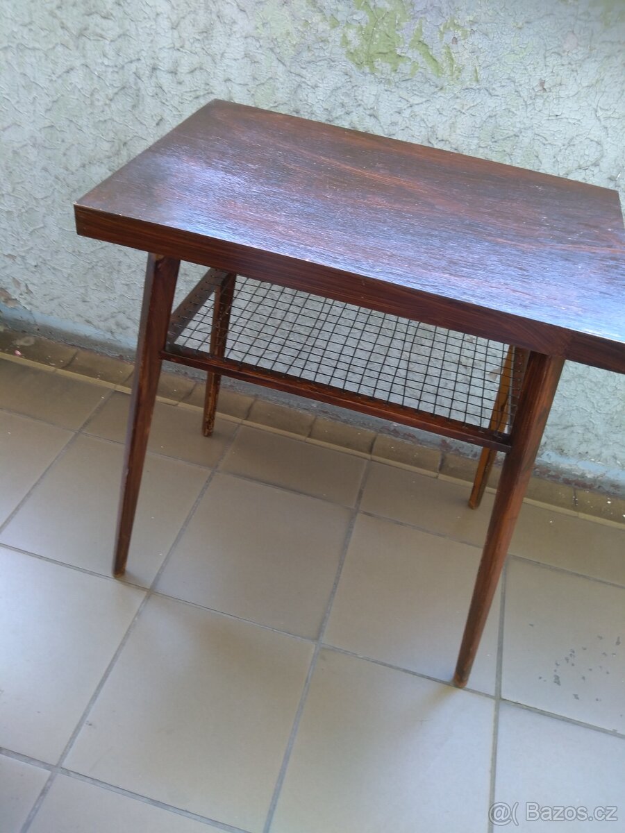 Retro stolky a křesložidle