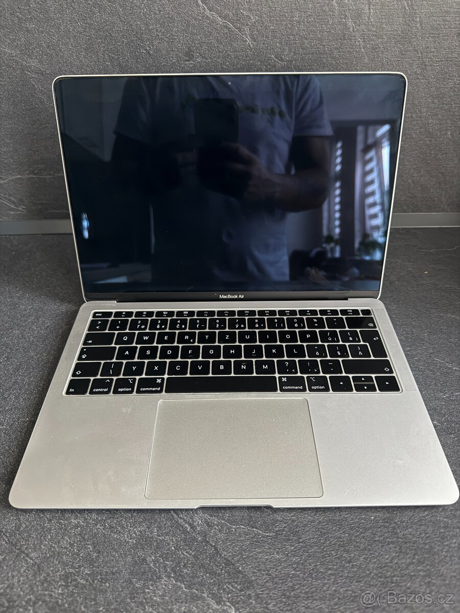 Macbook Air 2020 Na díly