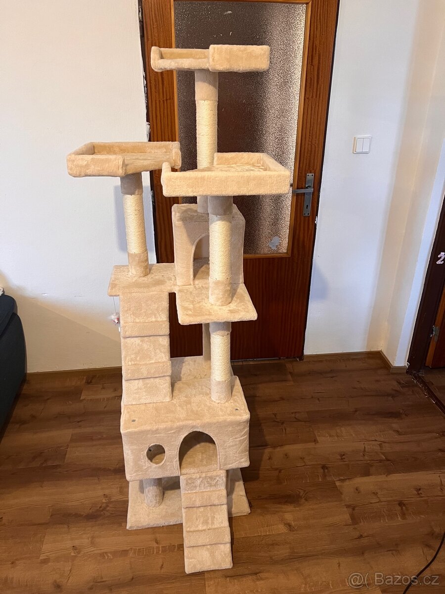 Škrabadlo Micki 50x50x170cm