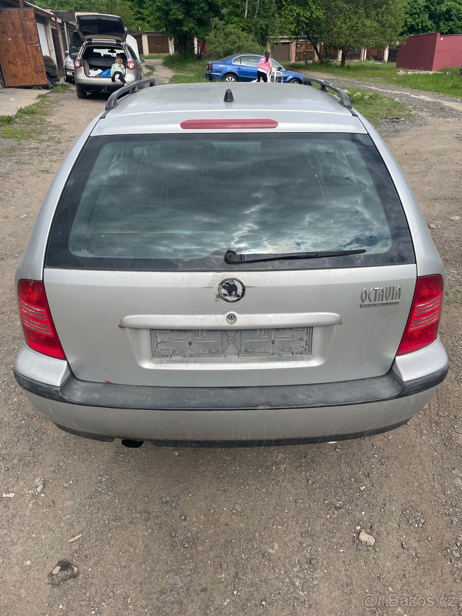 Kufr / Páté dveře Škoda Octavia 1 Combi