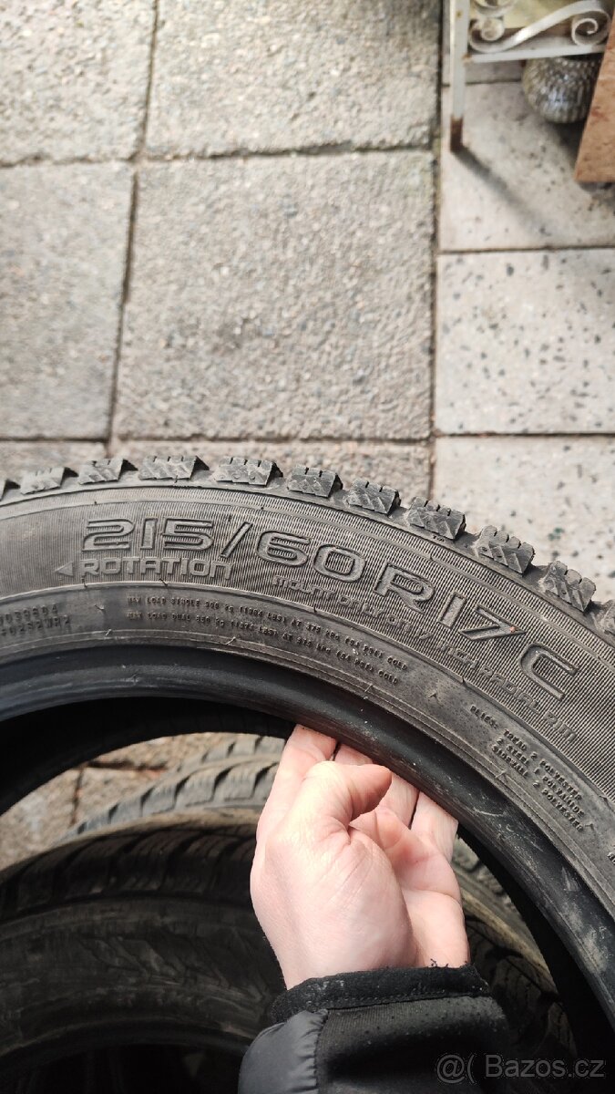 215/60R17