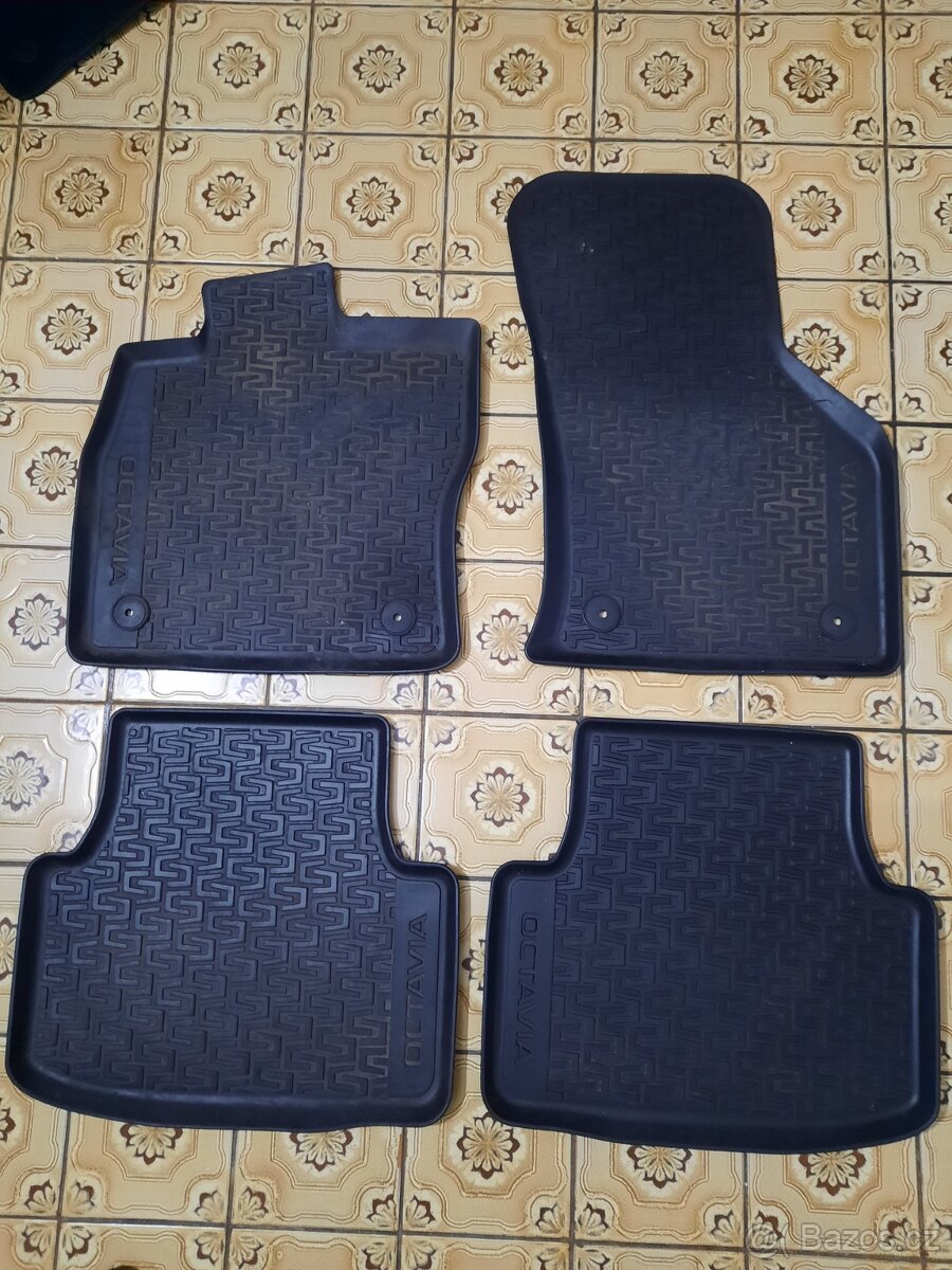 2 x Gumové koberce orig. Octavie 3-4 ks 400 kč,lze zaslat