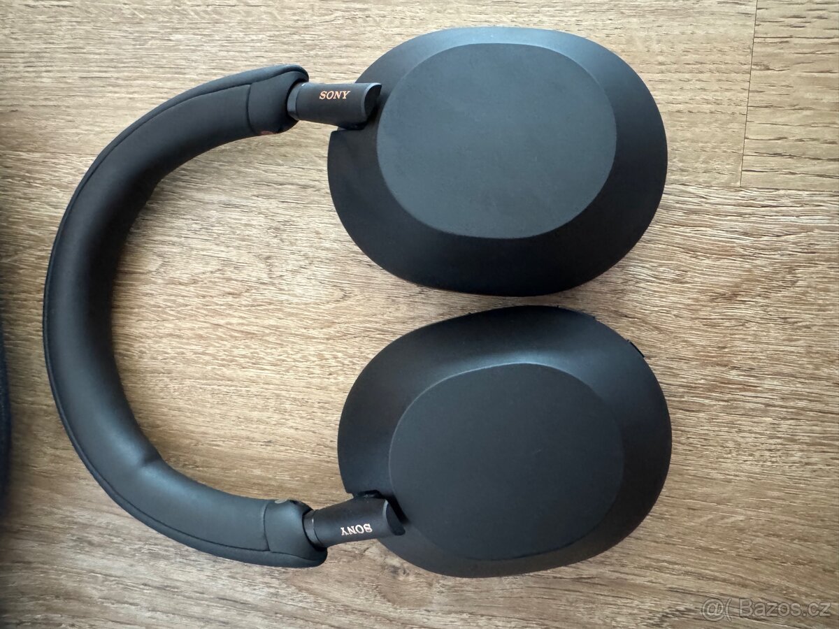 Sony WH1000XM5, cerna
