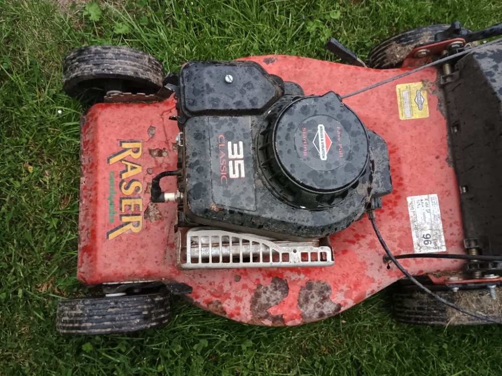 Benzínová sekačka RASER CastelGarden R 484 TR