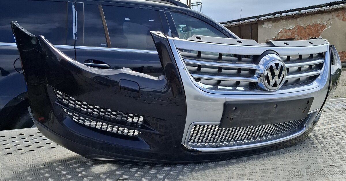 Přední nárazník VW Touareg face 2007-2010 / Náhradní díly
