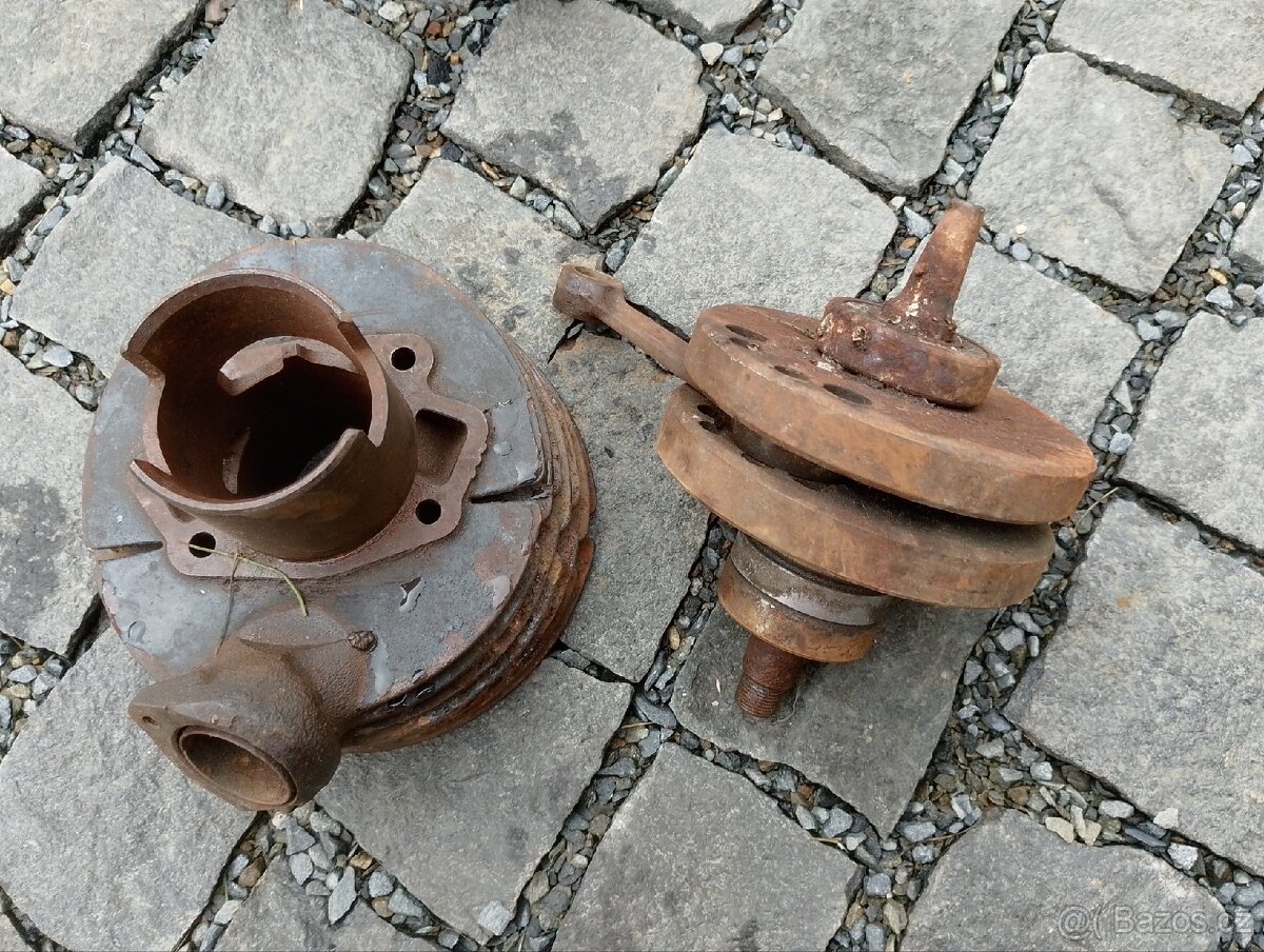 ČZ 250, 455, 475, 485 klika válec