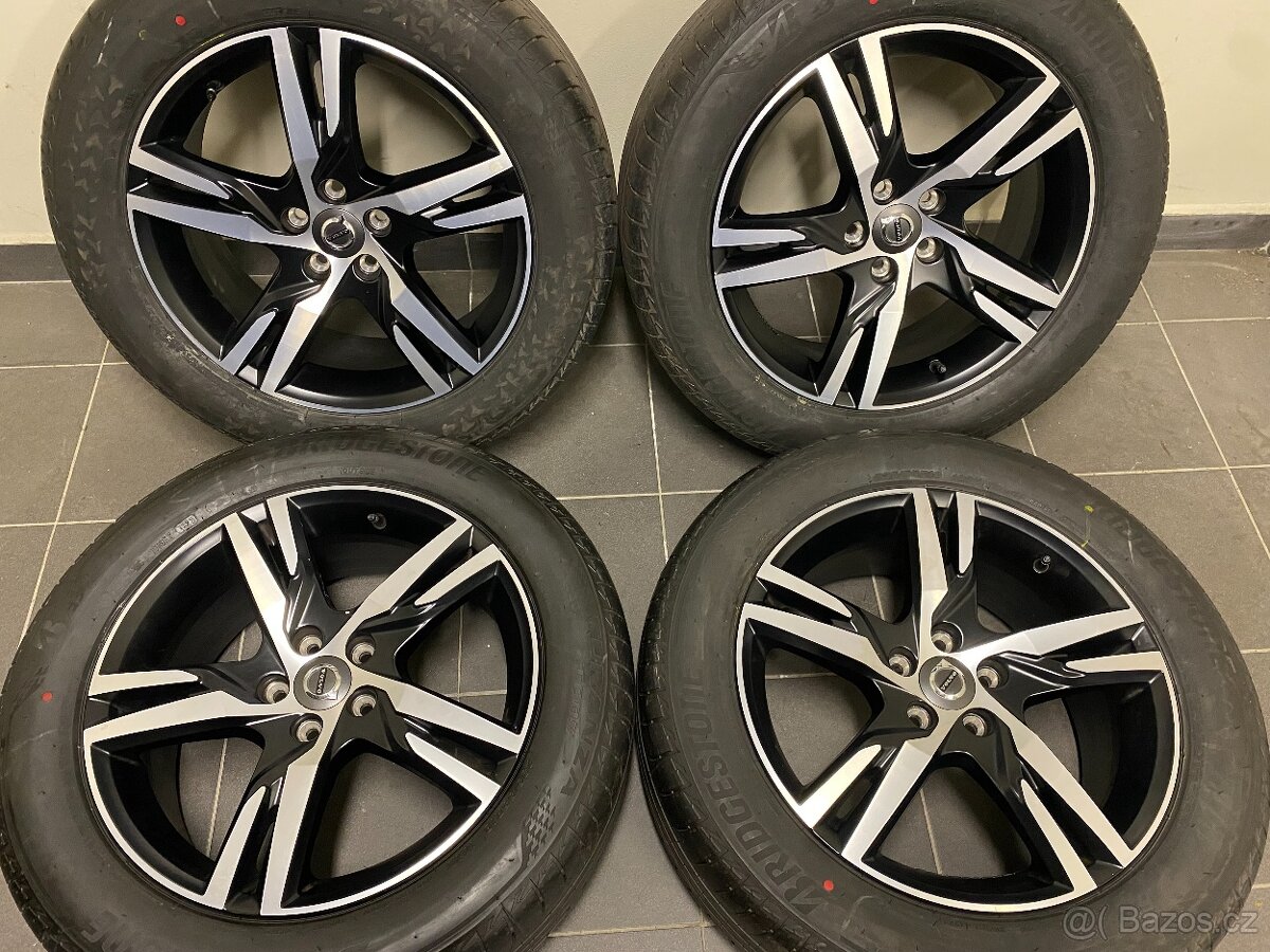 ORIGINAL ALU KOLA VOLVO XC40 235/55/18